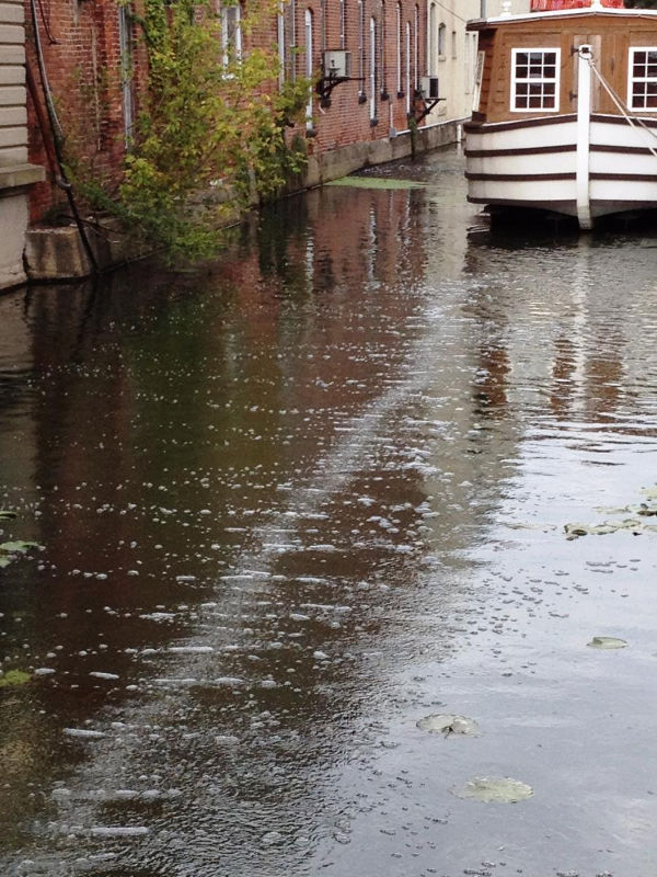Shallow channel linear water aeration solution with Bubble Tubing® diffuser